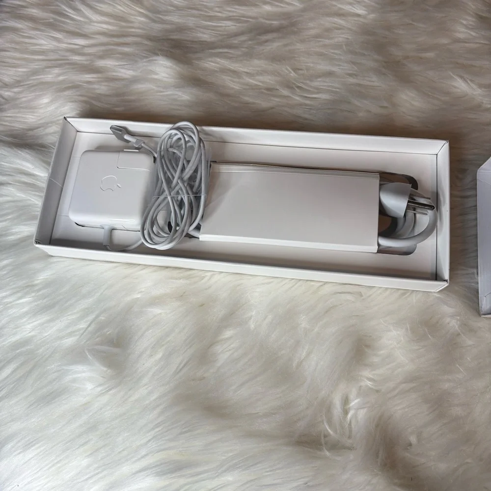 Apple MagSafe 2 Power Adapter in White